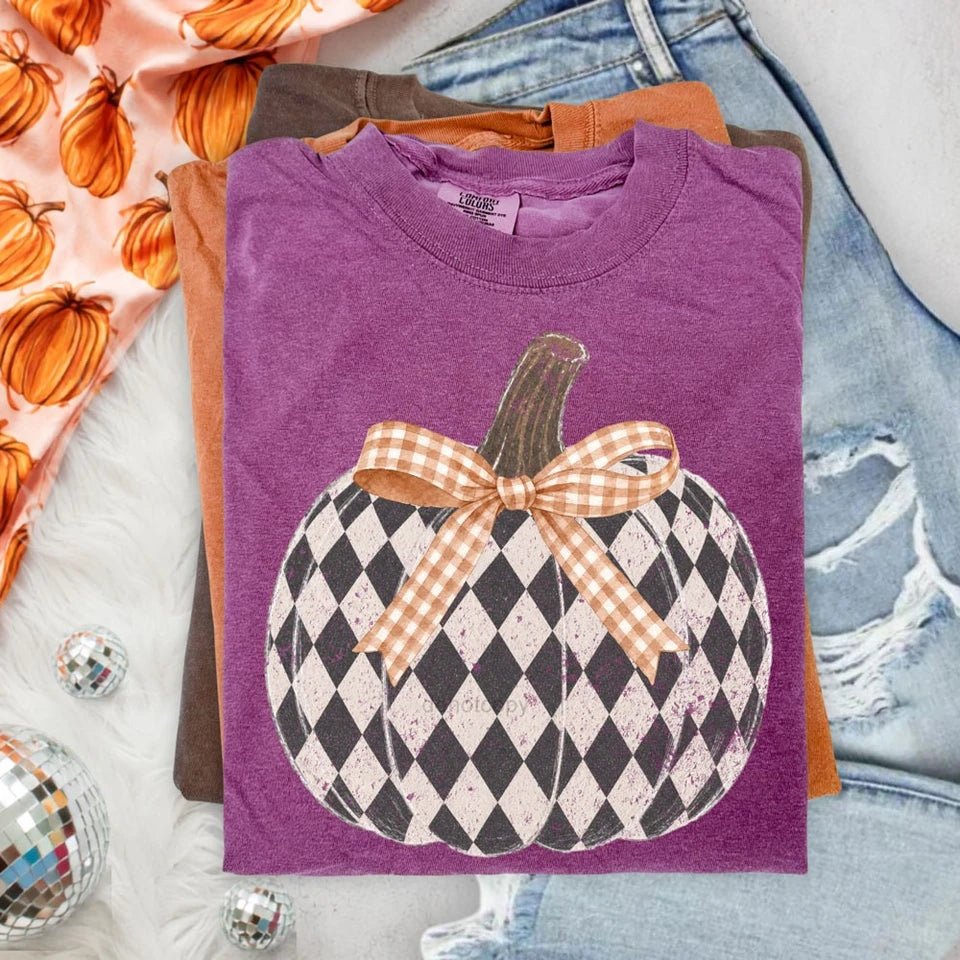 checkered pumpkin and bow